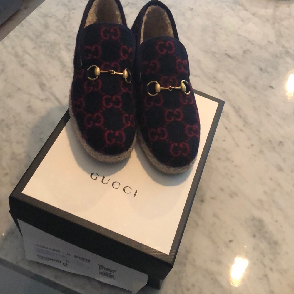 Gucci slippers